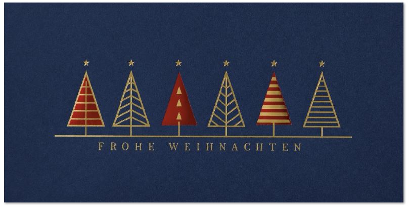 Dunkelblaue Weihnachtskarte mit Baumreihe und Weihnachtsgruß in gold und rot, inkl. Einleger