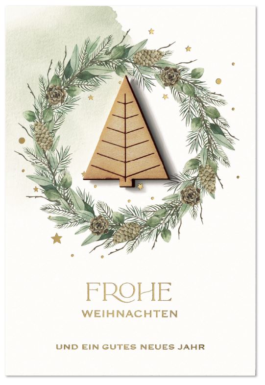 Florale Weihnachtskarte mit floralem Kranz, goldenem Gruß und Baumapplikation aus Holz