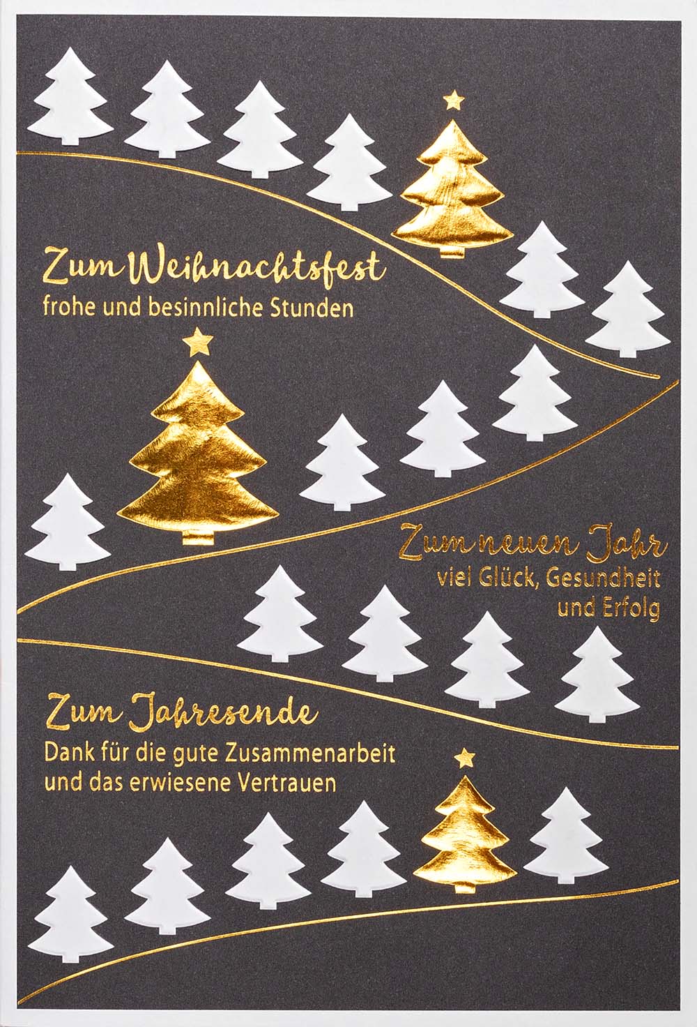 Firmen-Weihnachtskarte in schwarz mit goldenen und reliefgeprägten Tannenbäumen und Gruß