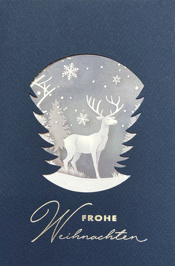 Blaue Weihnachtskarte mit Silberfolienprägung, Formstanzung und Hirsch im Winterwald