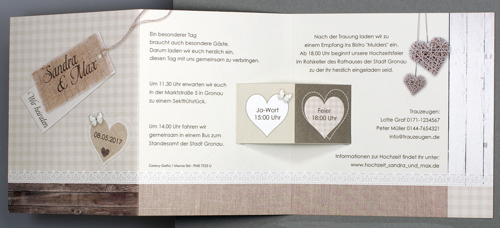 Hochzeitskarte in braun und cremeweiß mit Herzen und Holzoptik als Leporello