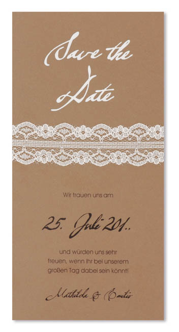 Save the Date Karte in braun mit cremefarbener Spitze und weißem Prägedruck in Schreibschrift