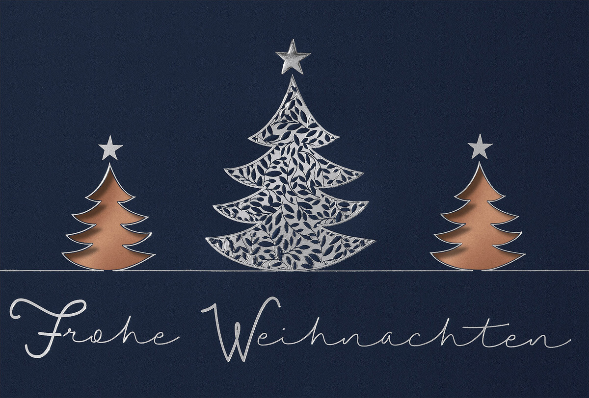 Nachtblaue Weihnachtskarte mit Stanzung, kupferfarbenem Falteinleger und silberner Folienprägung