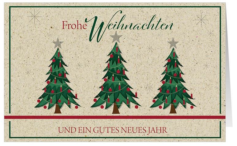 Natürliche Weihnachtskarte aus Graspapier mit geschmückten Tannenbäumen und Weihnachtsgruß