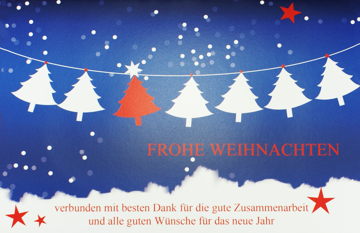 Blaue Weihnachtsgrußkarte mit Tannenbäumen und Sternen und einem Dank für die Zusammenarbeit