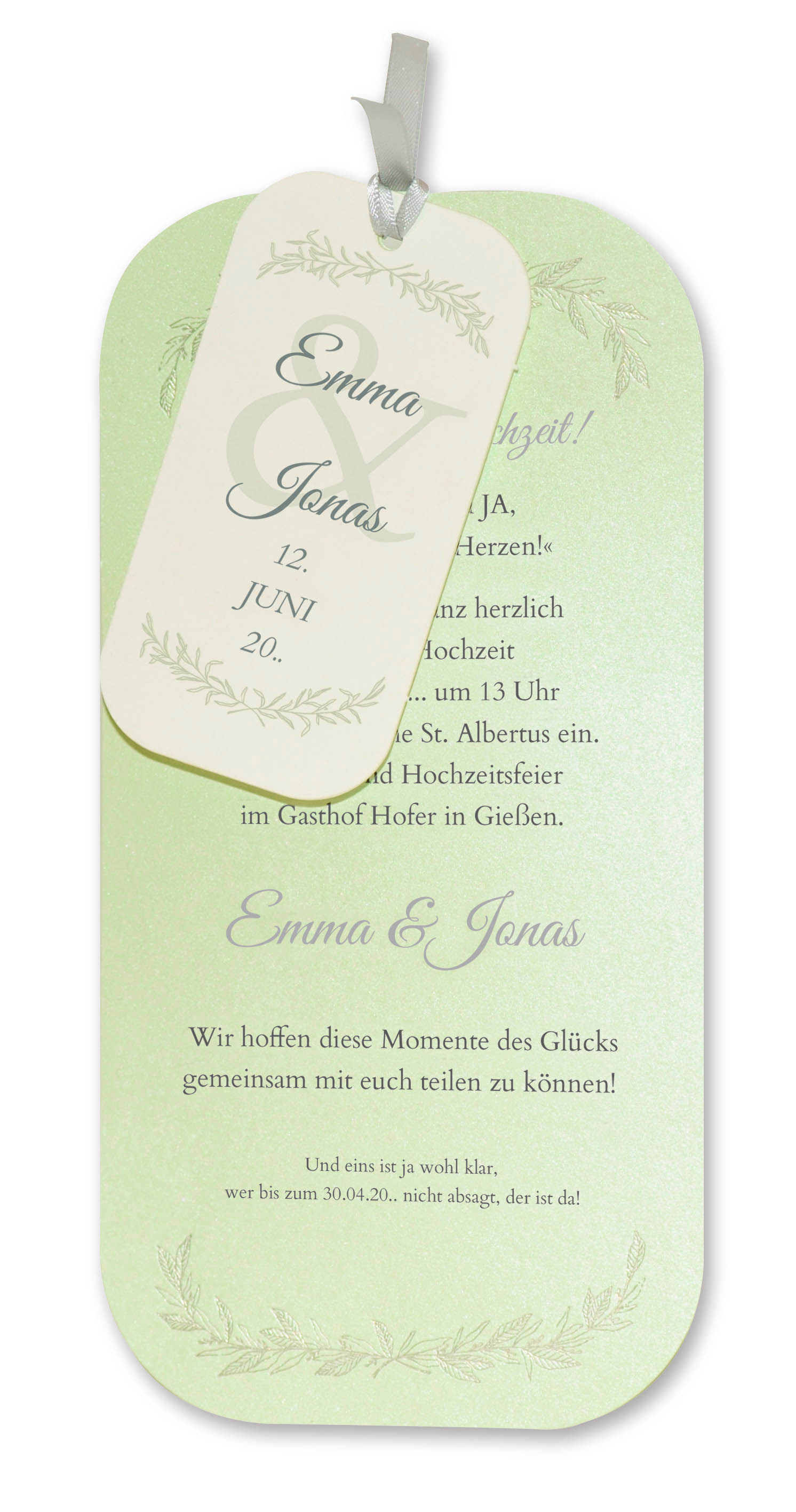 Lindgrüne Hochzeitskarte mit grauem Satinband und Blätterranken in grün und Silberfoliendruck