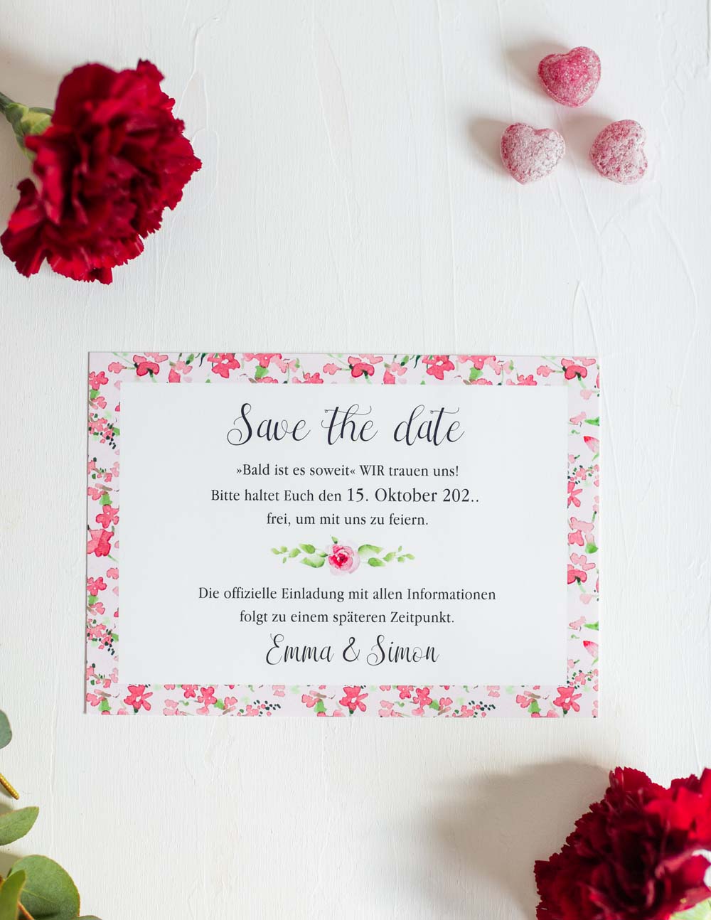 Romantische Save the Date Karte mit floralem Design in zartem rosa als Gestaltungsbeispiel