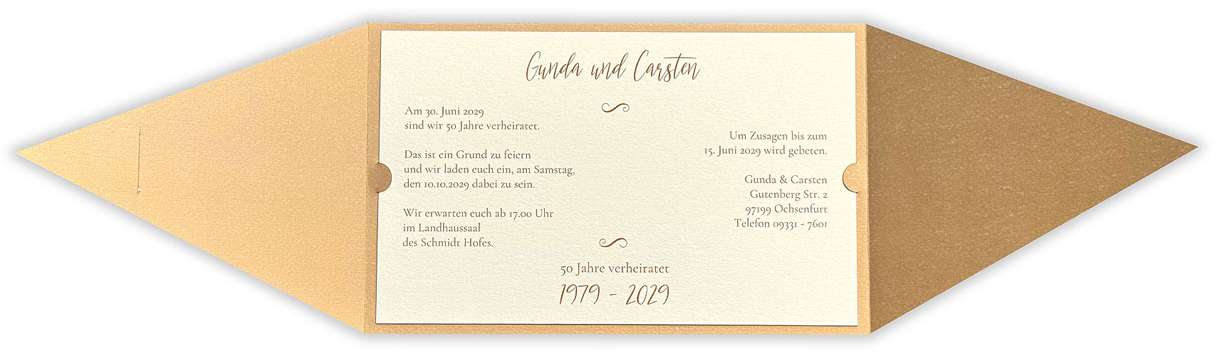 Innenansicht mit Mustertext auf dem Einlegeblatt der Einladungskarte zur Goldenen Hochzeit