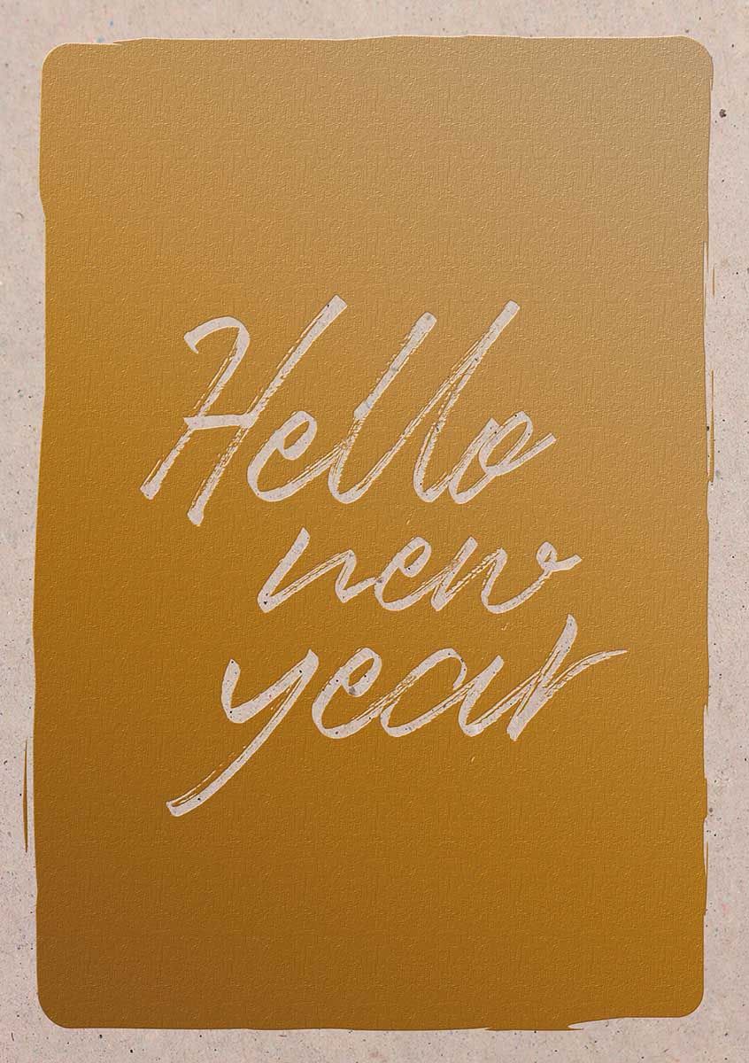 Moderne Neujahrskarte aus graubraunem Naturkarton mit Goldprägung "Hello New Year"