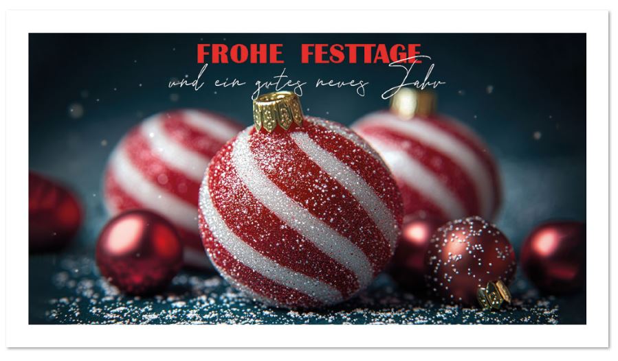 Klassische Weihnachtskarte mit rot-weißen Weihnachtskugeln und Grüßen im praktisch, kompakten Kleinformat