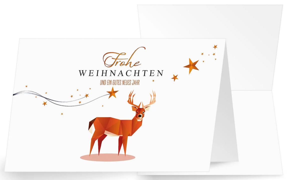 Weiße Weihnachtskarte mit prächtigem Hirsch, Sternen und weihnachtlichen Grüßen