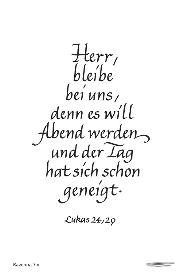 Rückseite der Trauerbildchen mit Calligraphie-Spruch "Herr, bleibe bei uns denn es will Abend werden und der Tag hat sich schon geneigt. Lukas 24, 29