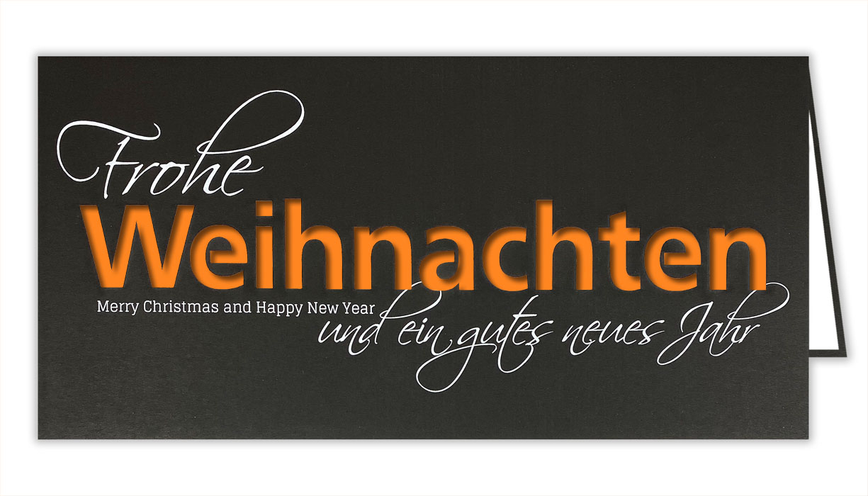 Schwarze Weihnachtskarte mit weißem Schriftzug und Falteinleger in orange