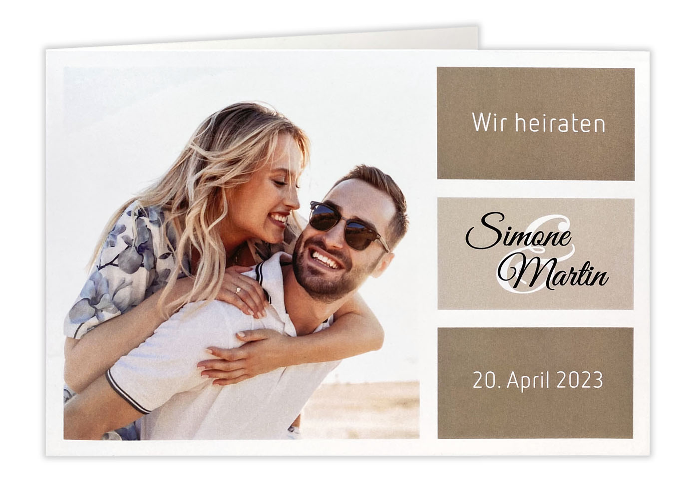 Foto-Einladungskarte zur Hochzeit mit eigenen Bildern und freier Textgestaltung als Klappkarte