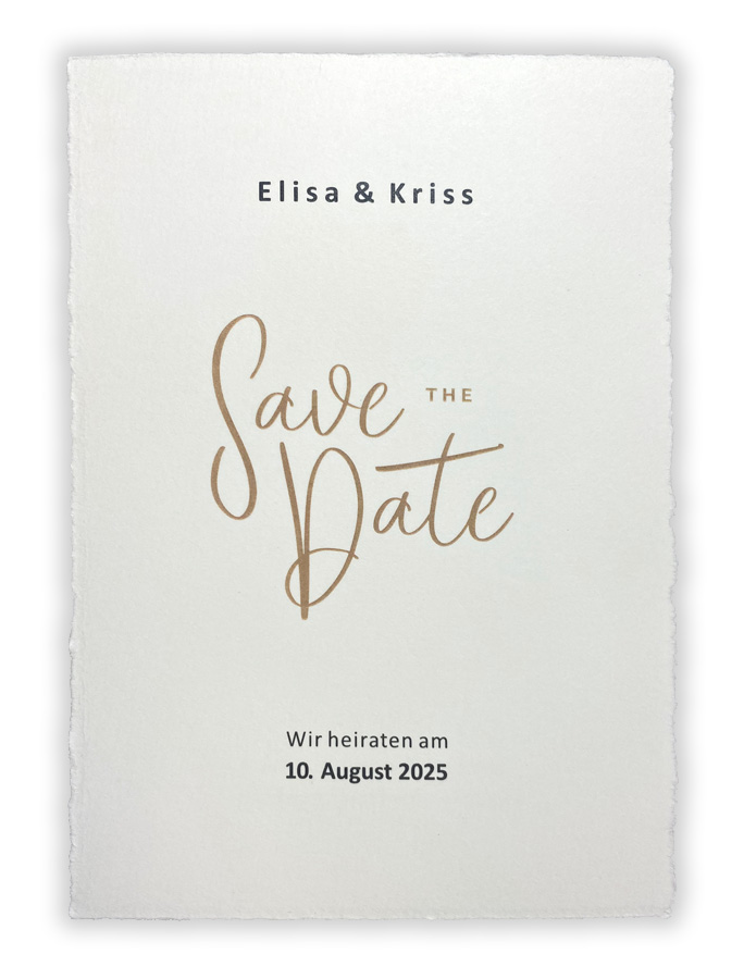 Büttenkarte DIN A6 als Save the Date Karte zur Hochzeit, cremeweiß mit sandgold-farbigem Schriftzug, Karte mit echten Büttenränd