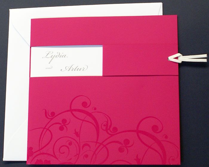 Hochzeitskarte quadratisch pink mit Fensterstanzung und Ornament