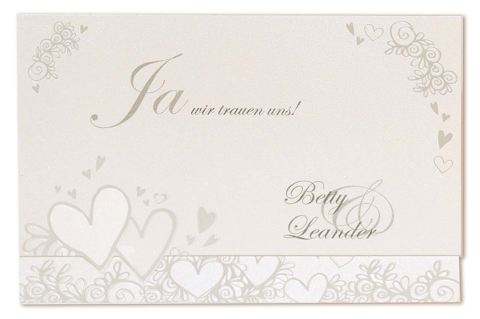 Detailansicht von Herzen und Ornamenten von Leporello-Hochzeitskarte in perlmuttt