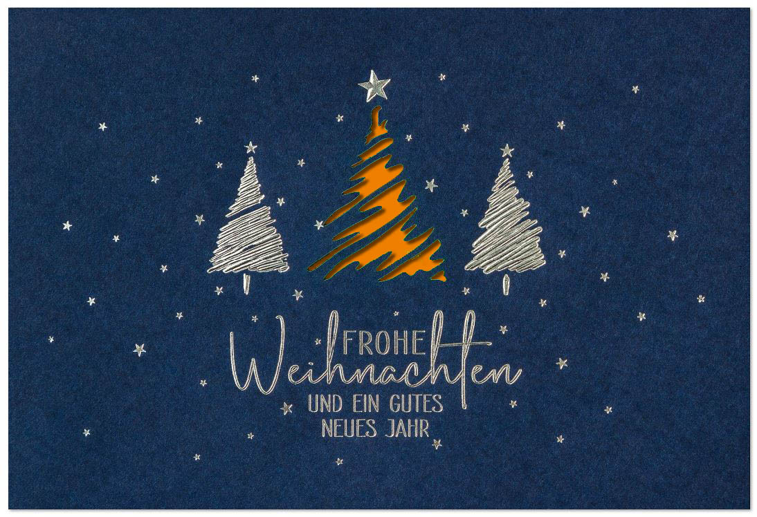 Blaue Weihnachtskarte mit Laserstanzung Baum und Silberfolienprägung, Einleger orange