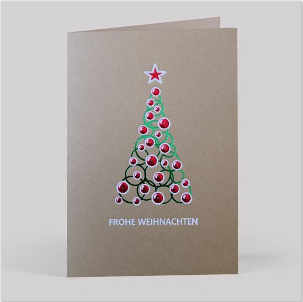 Naturbraune Weihnachtskarte mit Baum aus roten Punkten und grünen Kreisen sowie "Frohe Weihnachten"