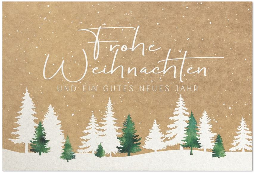 Naturbraune Weihnachtskarte aus Kraftkarton mit Weihnachtsgruß und Tannenbäumen