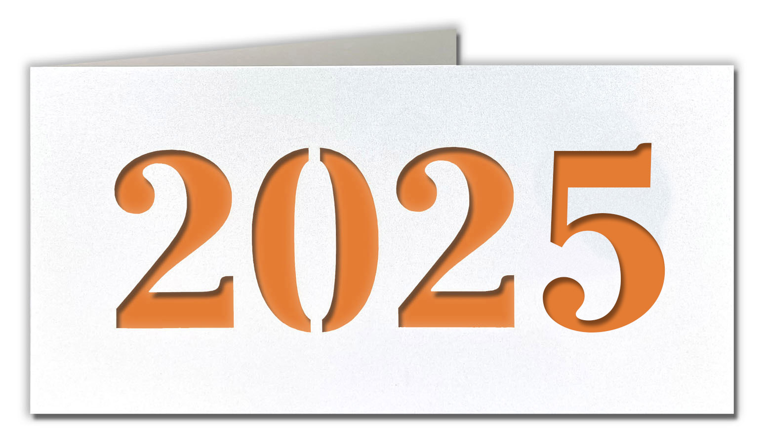 Neujahrskarte aus weißem Metallic-Karton mit Laserstanzung 2025 und orangefarbenem Einlegeblatt