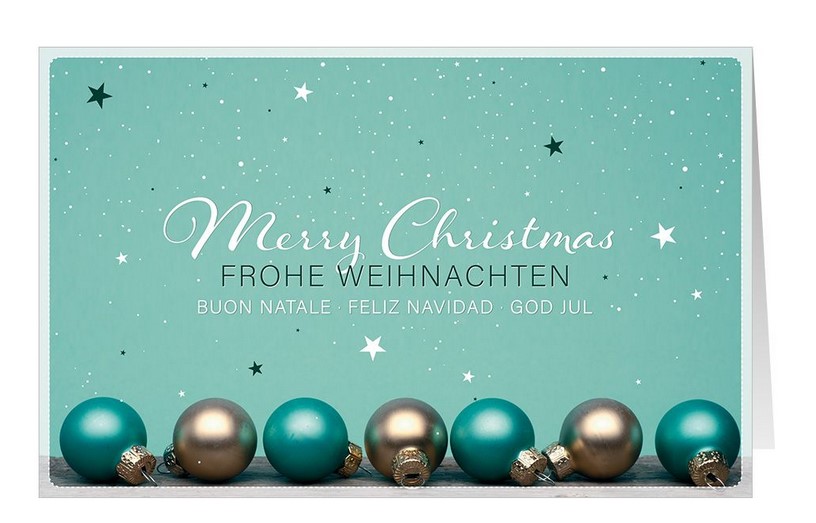 Mintgrüne Weihnachtskarte mit kleinen Sternen, Kugeln und internationalen Grüßen